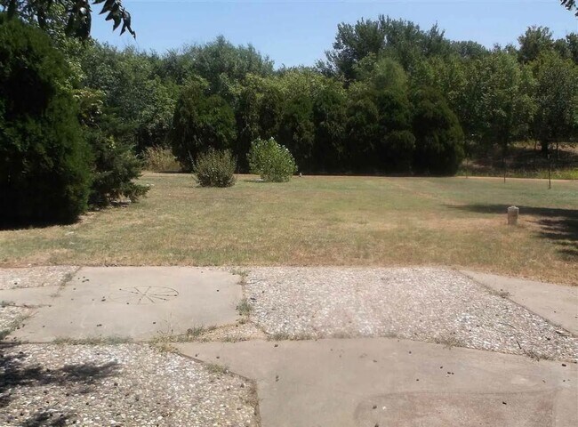 Photo - 5401 SE Bishop Rd