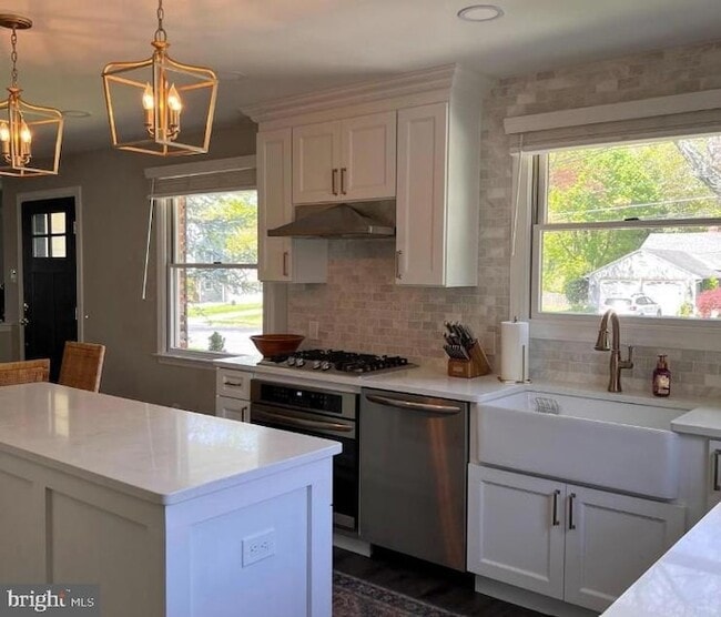 Photo - 431 Covered Bridge Rd