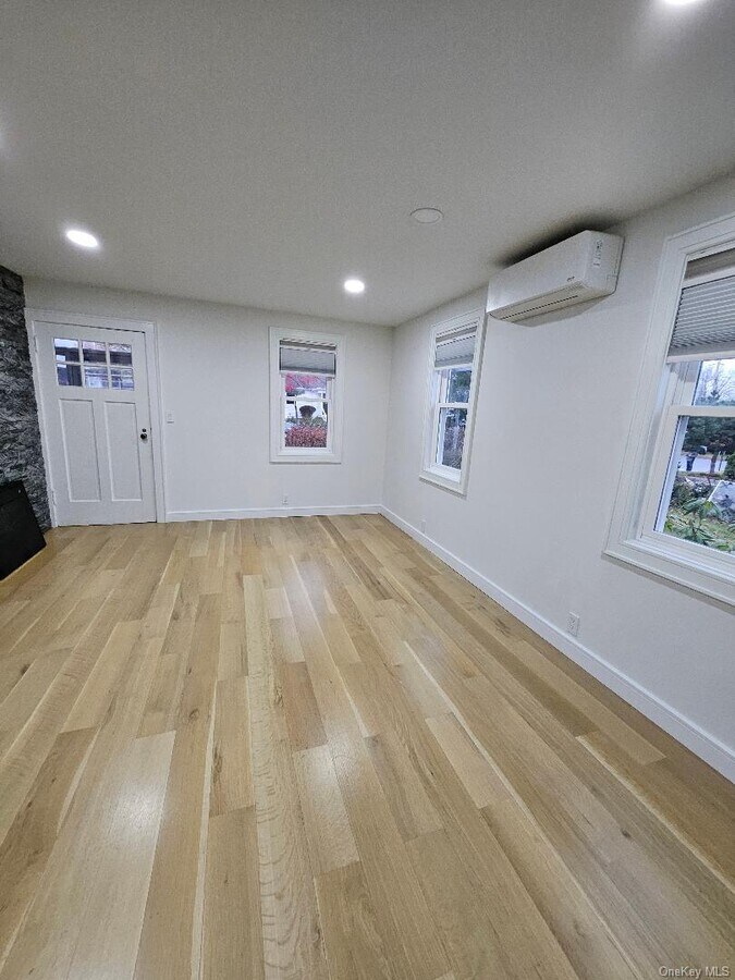 Photo - 141 Linden St