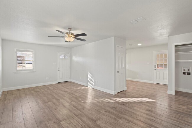 Photo - 314 Woodard St