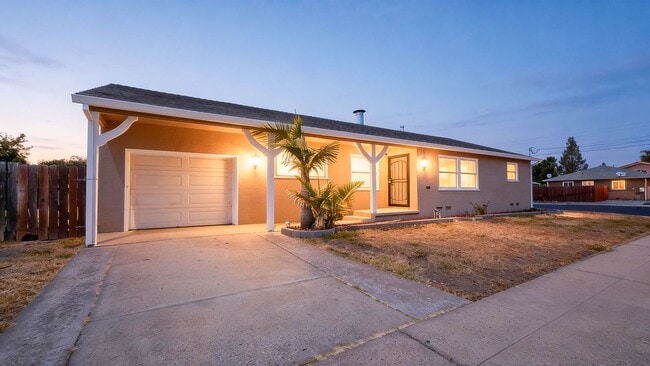 Photo - 31857 Valley Forge St