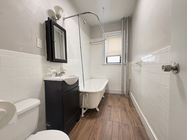 18 Kensington Ave 1B - 24 Kensington Ave Unit 1B
