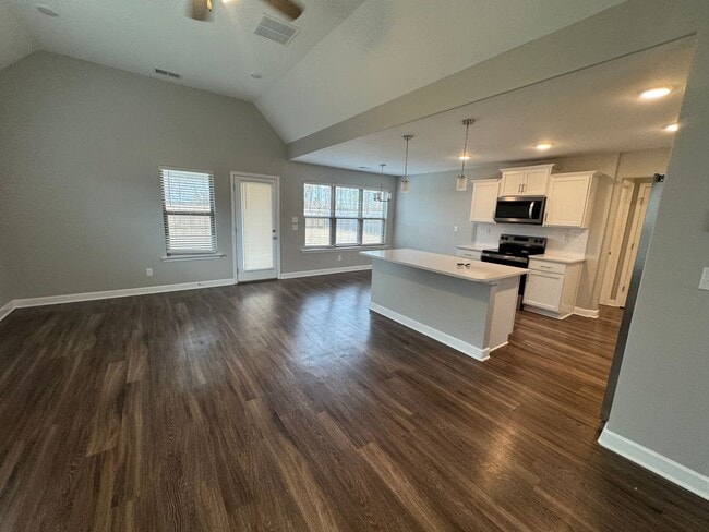 Photo - NEWLY CONSTRUCTED IN WALLS, MS