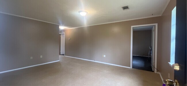 310 Carriage Ln Unit A