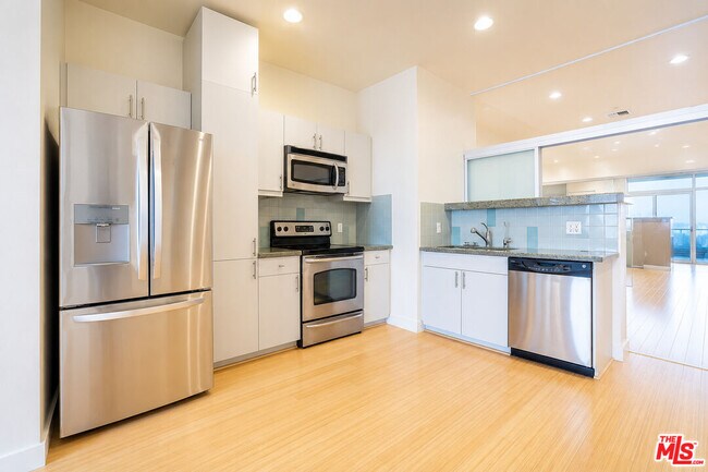 Photo - 3810 Wilshire Blvd Unit 2003