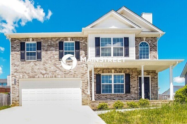 Photo - 4 Bedroom Pet-Friendly Home in POWELL, TN with Main Street Renewal