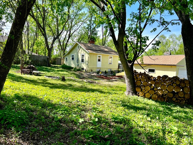 Building Photo - 4832 Westbrook Ln Rental