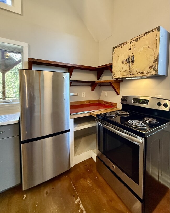 Photo - 574 Primitive St