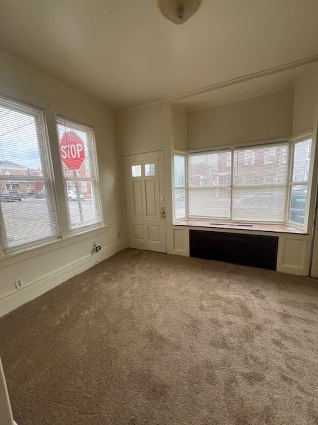 Photo - 32-34 E North St Unit Front