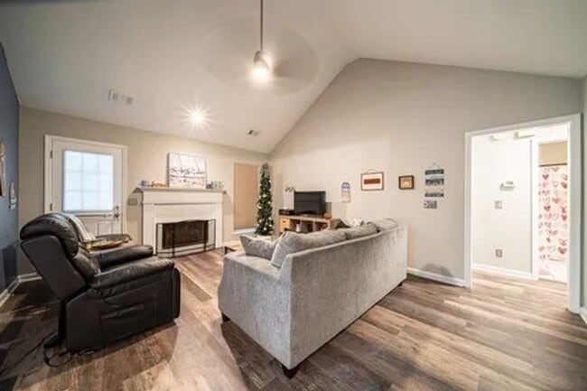 Photo - 5208 Spinnaker Ct
