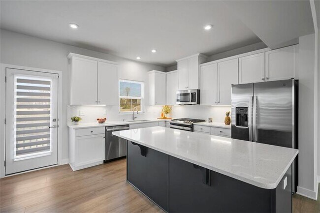 Photo - 505 Blackrock Blvd