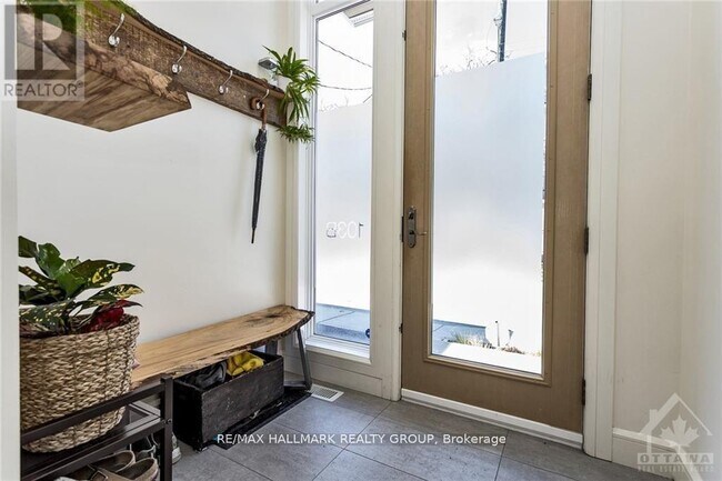 Photo - 103B Stirling Ave