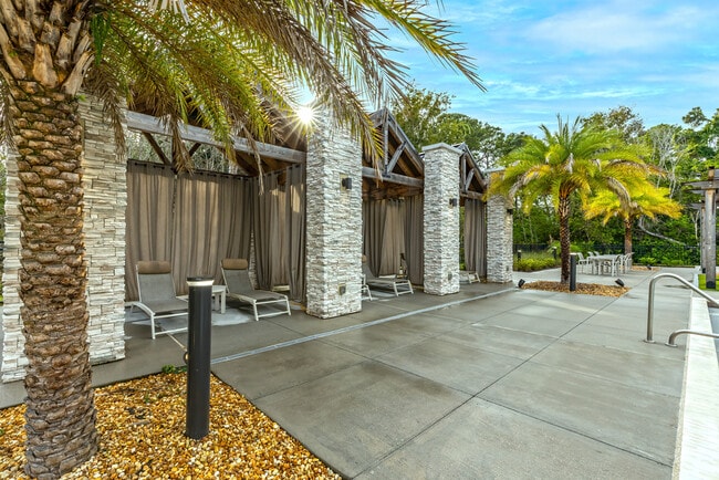 Vintage Amelia Island Apartments