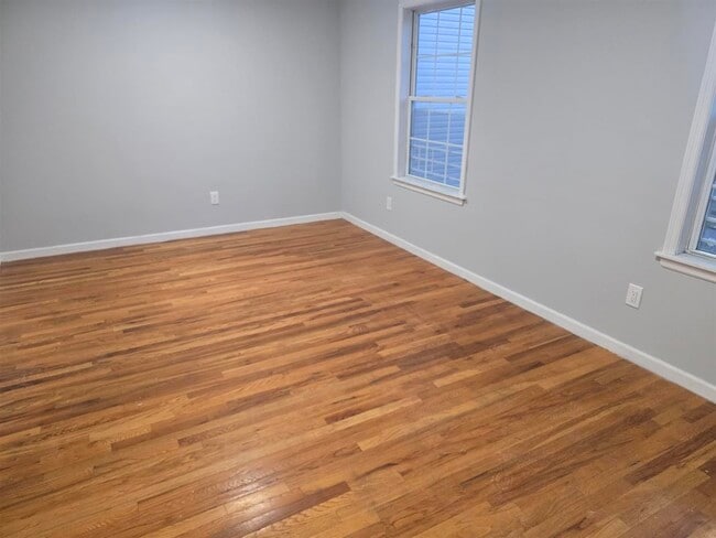 Photo - 212 Clerk St Unit #2