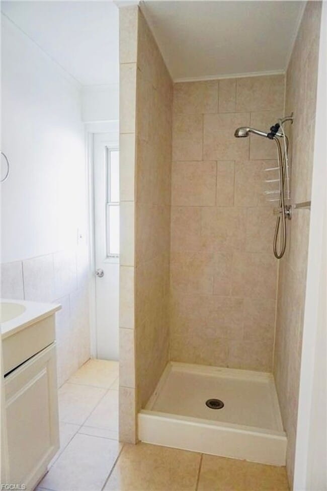 Photo - 6004 Deming Ave