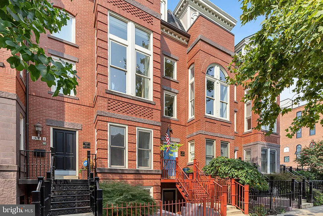 Photo - 1918 12th St NW Casa Adosada