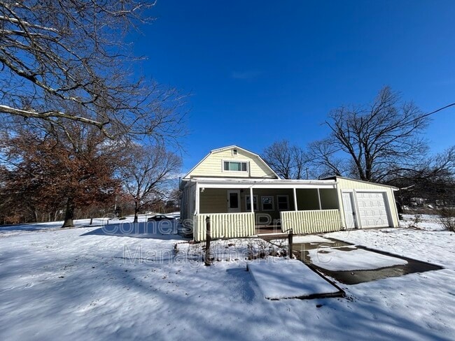 Building Photo - 1011 Cedar St