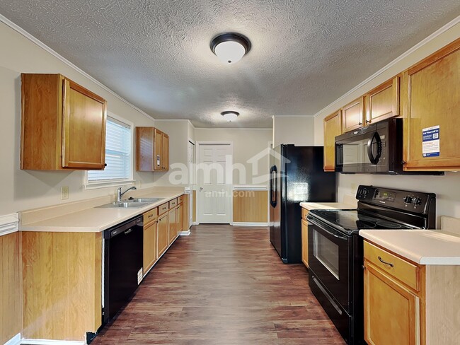 Photo - 926 Littleton Dr