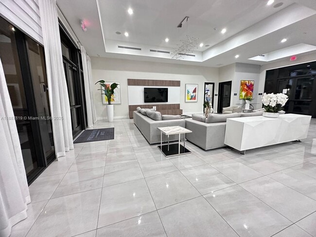 Photo - 20634 NE 2nd Ct