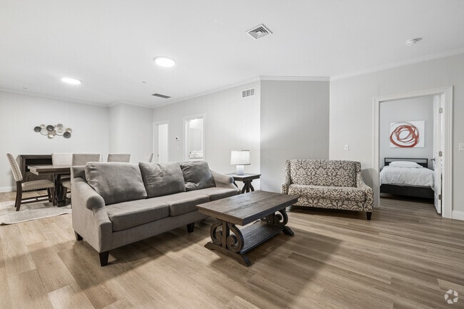 2BR, 2BA - 1,407SF - Living Room