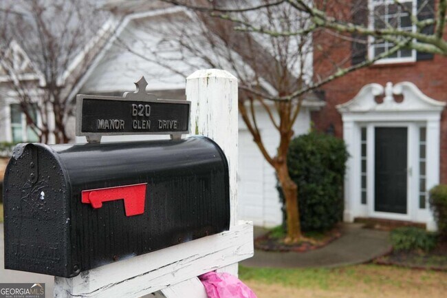 Photo - 620 Manor Glen Dr