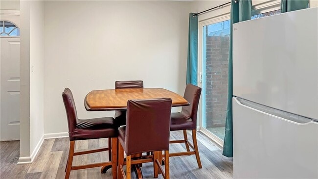 Photo - 314 College Park Dr