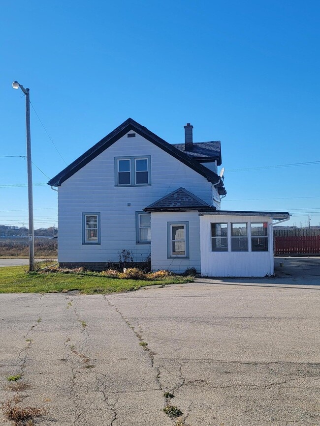 Photo - 8323 E Frontage Rd