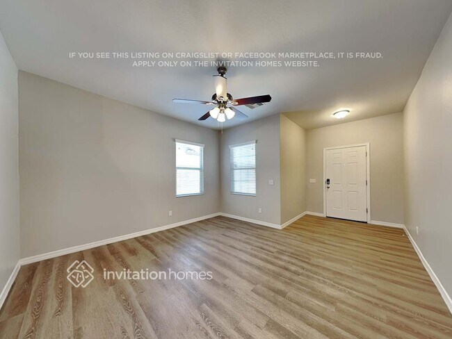 395 W White Sands Dr