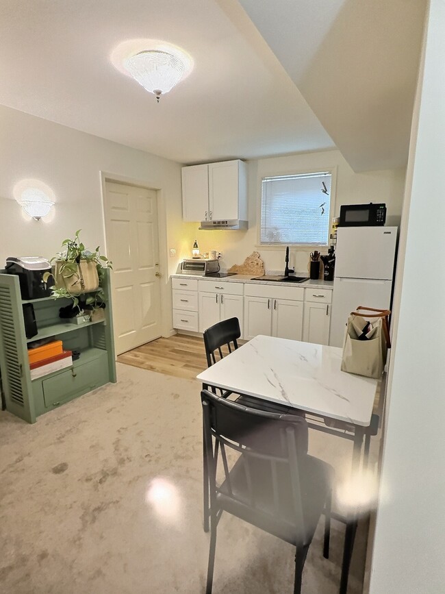 Photo - 69 Court Pl Unit Private, walk-out studio