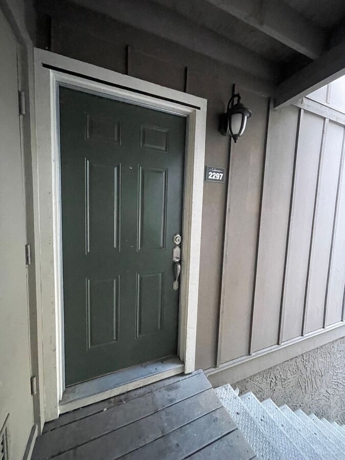 Wonderful Updated 2 Bedroom 2 Bath Upstair... - Wonderful Updated 2 Bedroom 2 Bath Upstair...