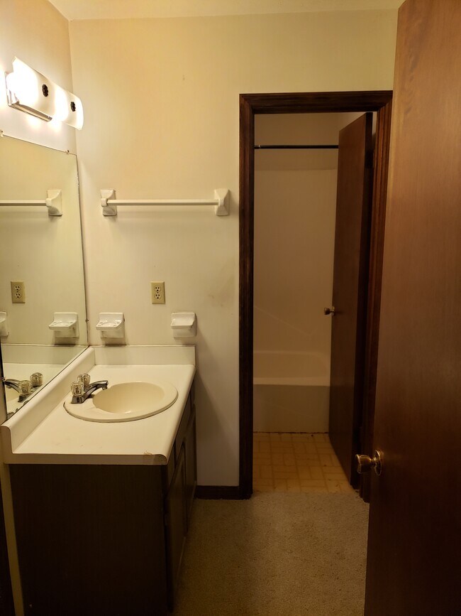 Photo - Woodrich Unit D