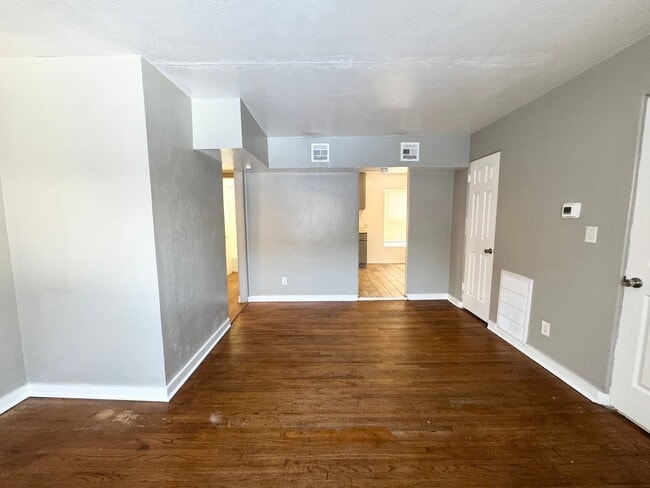 Photo - 2030 NW 25th St Unit 15