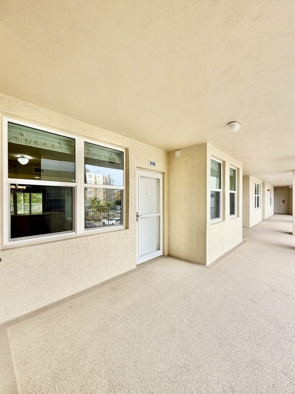 Photo - 960 Starkey Rd