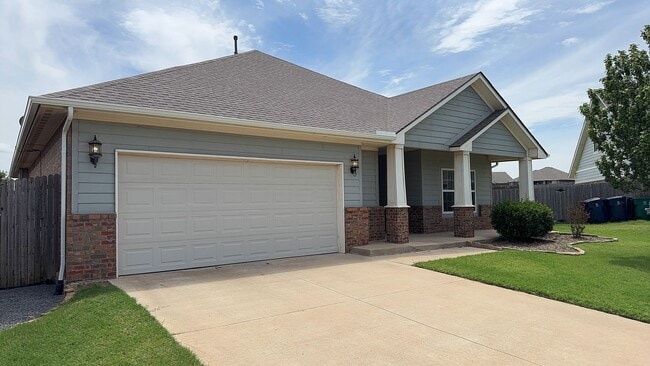 Photo - A Very Beautiful and Spacious 3 Bedroom 2 Bath Home in Yukon Public Schools