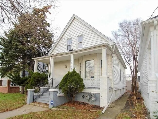 Building Photo - 11538 Nagel St Rental