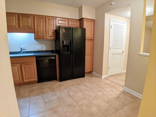 Photo - 601 W Rand Rd Unidad 215