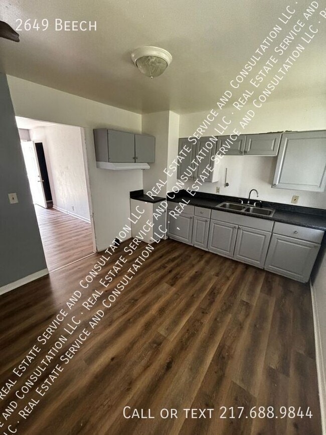 Photo - 2649 Beech-