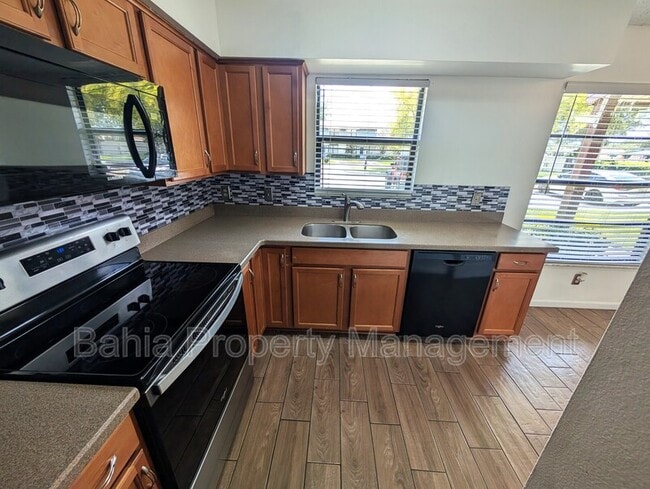 3441 Oak Trail Ct