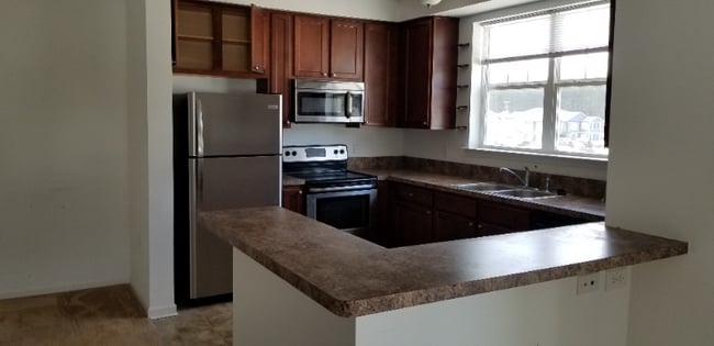 Photo - 4308 Hillingdon Bend Unit 306