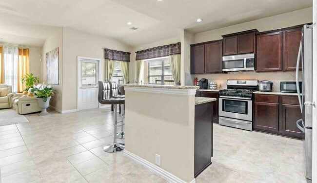 Building Photo - 17419 Woodfalls Ln