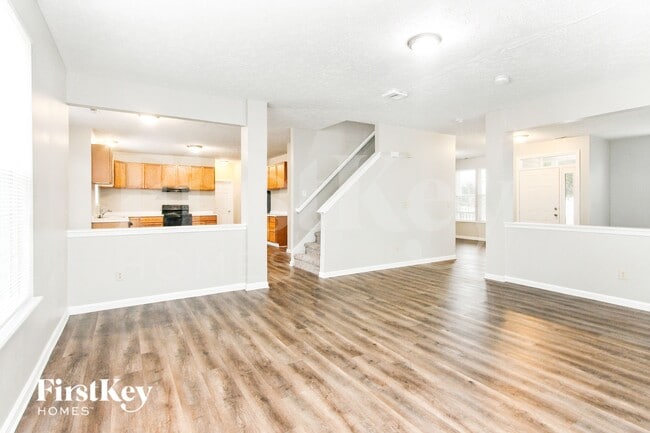 2377 Willowview Dr