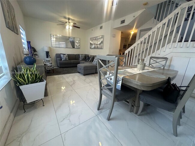 Photo - 14343 SW 10th St