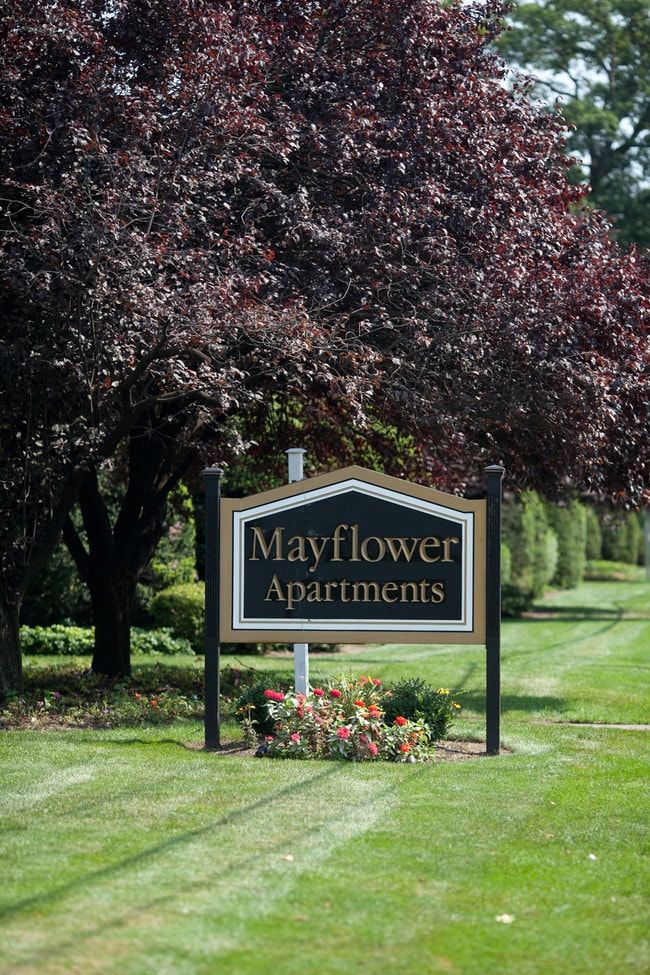 Photo - Mayflower Apartments