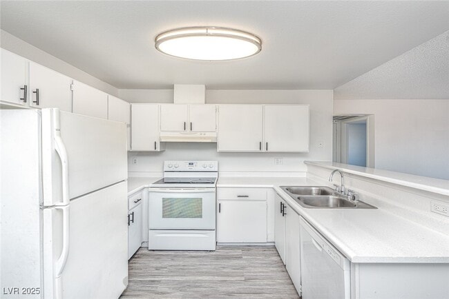 Photo - 2684 Bryandouglas Dr Unidad B