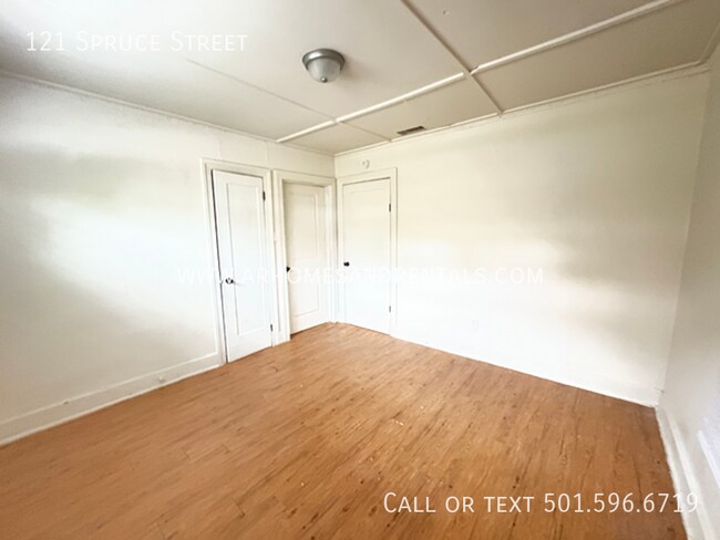 Photo - 121 S Spruce St