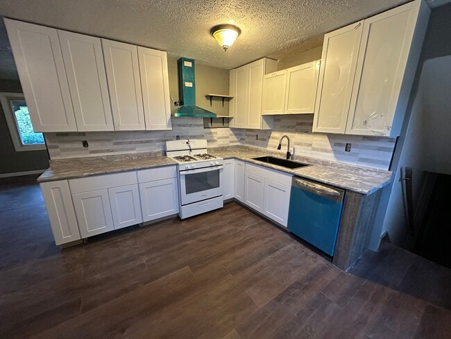 Photo - 4927 W Southern Ave