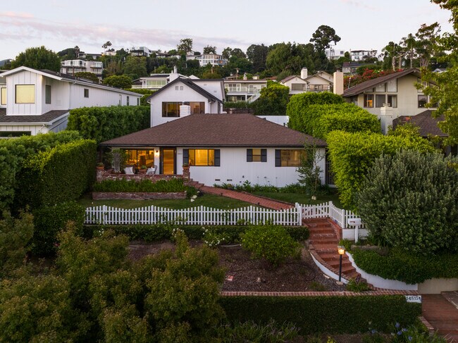 Photo - 14815 Bestor Blvd House