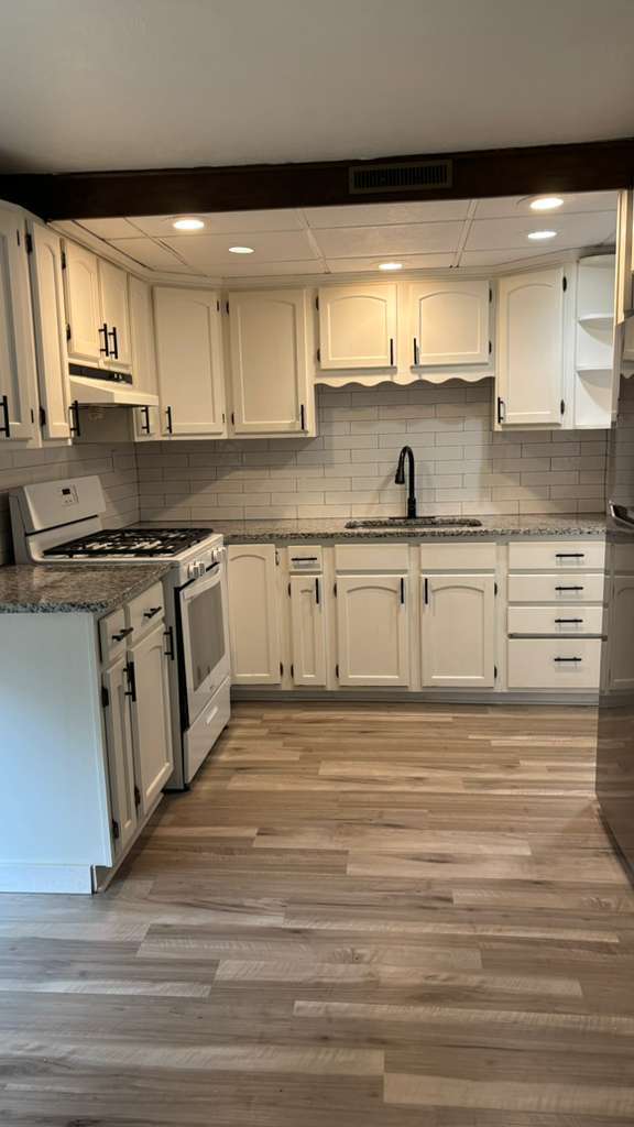 Photo - 1651 Mentor Ave