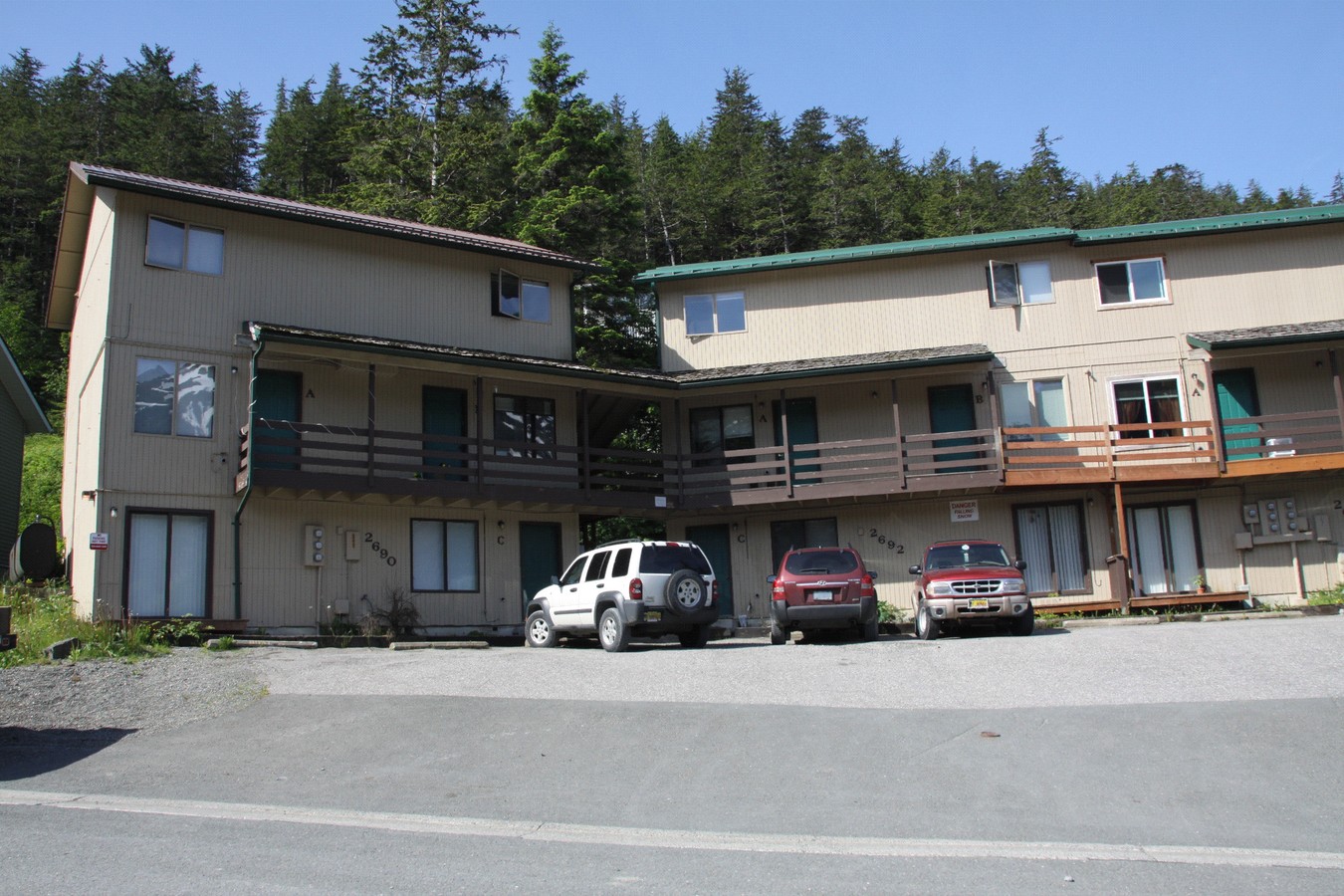 Primary Photo - 2690-2696 David St Apartments