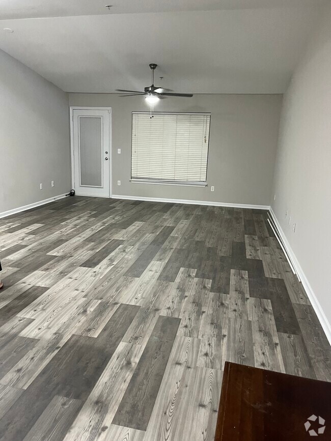 Building Photo - 3716 Cotswold Ave Unit V Rental